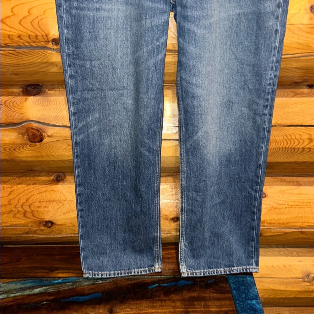 Gap NWT Mid Rise Soft Relaxed Straight Crop Jeans Size 29 Long in Medium Wash - Picture 8 of 13